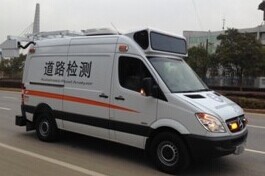 道路综合检测车.jpg